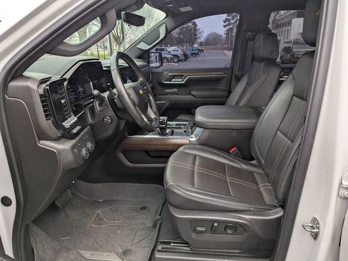 Used 2024 Chevrolet Silverado 1500 High Country w/ High Country Premium Package image 14