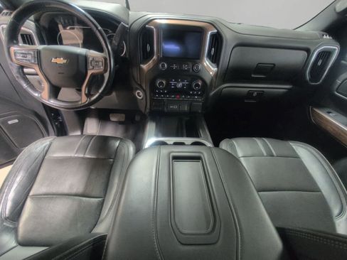 Used 2019 Chevrolet Silverado 1500 High Country w/ Technology Package AWD/4WD image 10