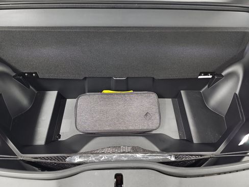 Used 2024 Rivian R1S Adventure AWD/4WD image 14