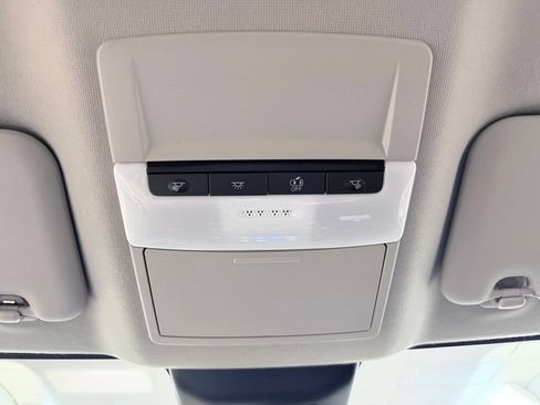 Used 2025 Nissan Sentra S FWD image 47