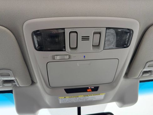 Used 2015 Subaru Legacy 2.5i Limited image 20