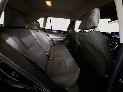 Used 2020 Toyota RAV4 LE image 26