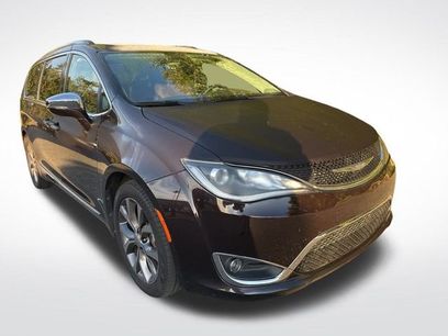 Used 2017 Chrysler Pacifica Limited