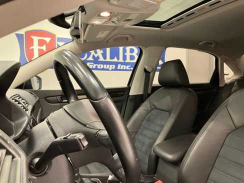 Used 2014 Volkswagen Passat TDI SEL Premium FWD image 26