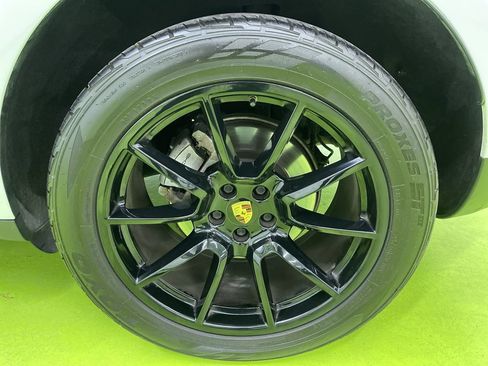 Used 2017 Porsche Macan S image 14