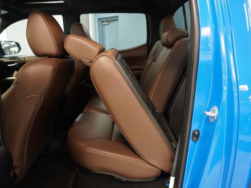 Used 2021 Toyota Tacoma Limited AWD/4WD image 28