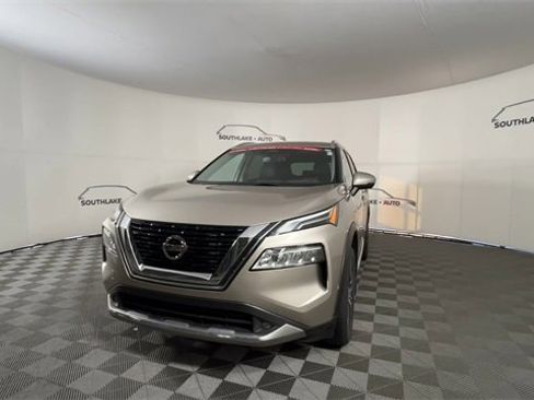 Certified 2021 Nissan Rogue Platinum image 3