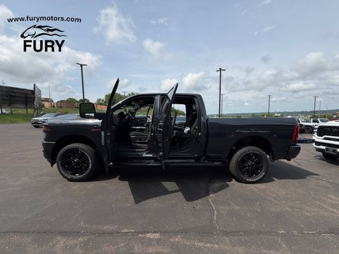 New 2026 RAM 3500 Big Horn AWD/4WD image 44