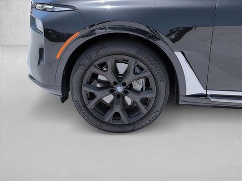 Used 2025 BMW X7 xDrive40i w/ Executive Package AWD/4WD image 14
