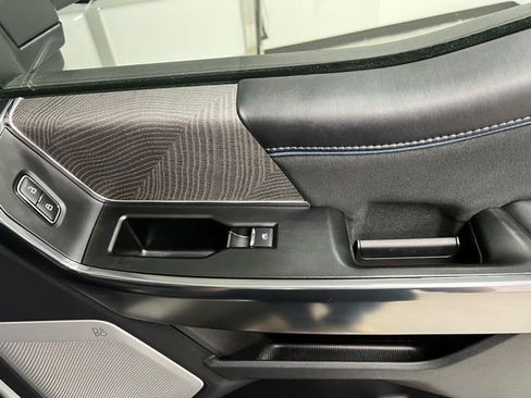 Used 2025 Ford F350 Platinum w/ Tremor Off-Road Package image 55