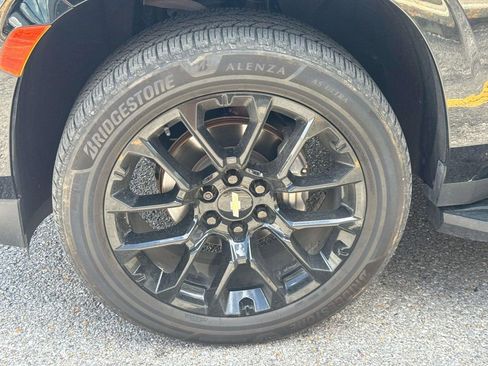 Used 2022 Chevrolet Tahoe LT w/ Luxury Package AWD/4WD image 4