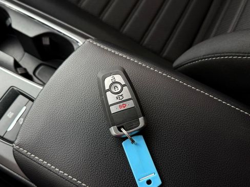 Used 2019 Ford Fusion SE FWD image 37