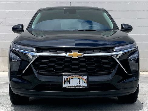 Used 2024 Chevrolet Trax LS w/ LS Convenience Package FWD image 6