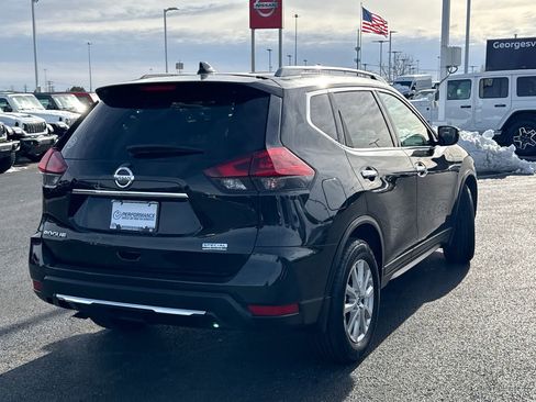 Used 2020 Nissan Rogue S image 3