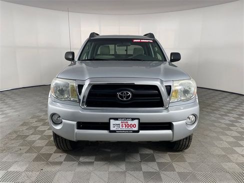 Used 2005 Toyota Tacoma PreRunner image 25