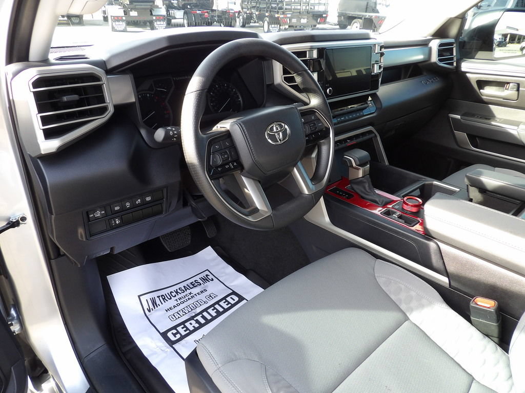 Used 2024 Toyota Tundra SR5 AWD/4WD image 16