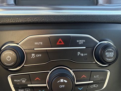 Used 2021 Dodge Charger SXT w/ Leather Interior Group image 60