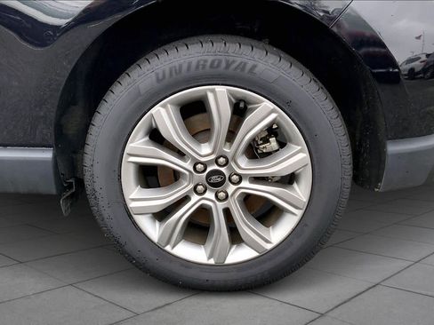 Used 2023 Ford Edge Titanium image 16