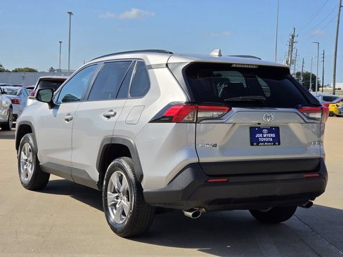 Used 2025 Toyota RAV4 XLE FWD image 7