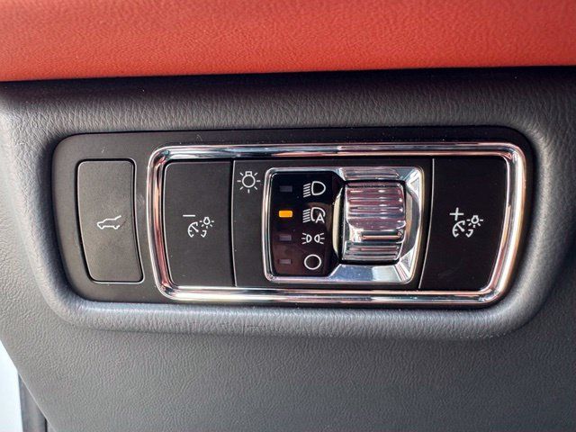 Used 2025 Lincoln Aviator Reserve w/ Equipment Group 201A AWD/4WD image 16