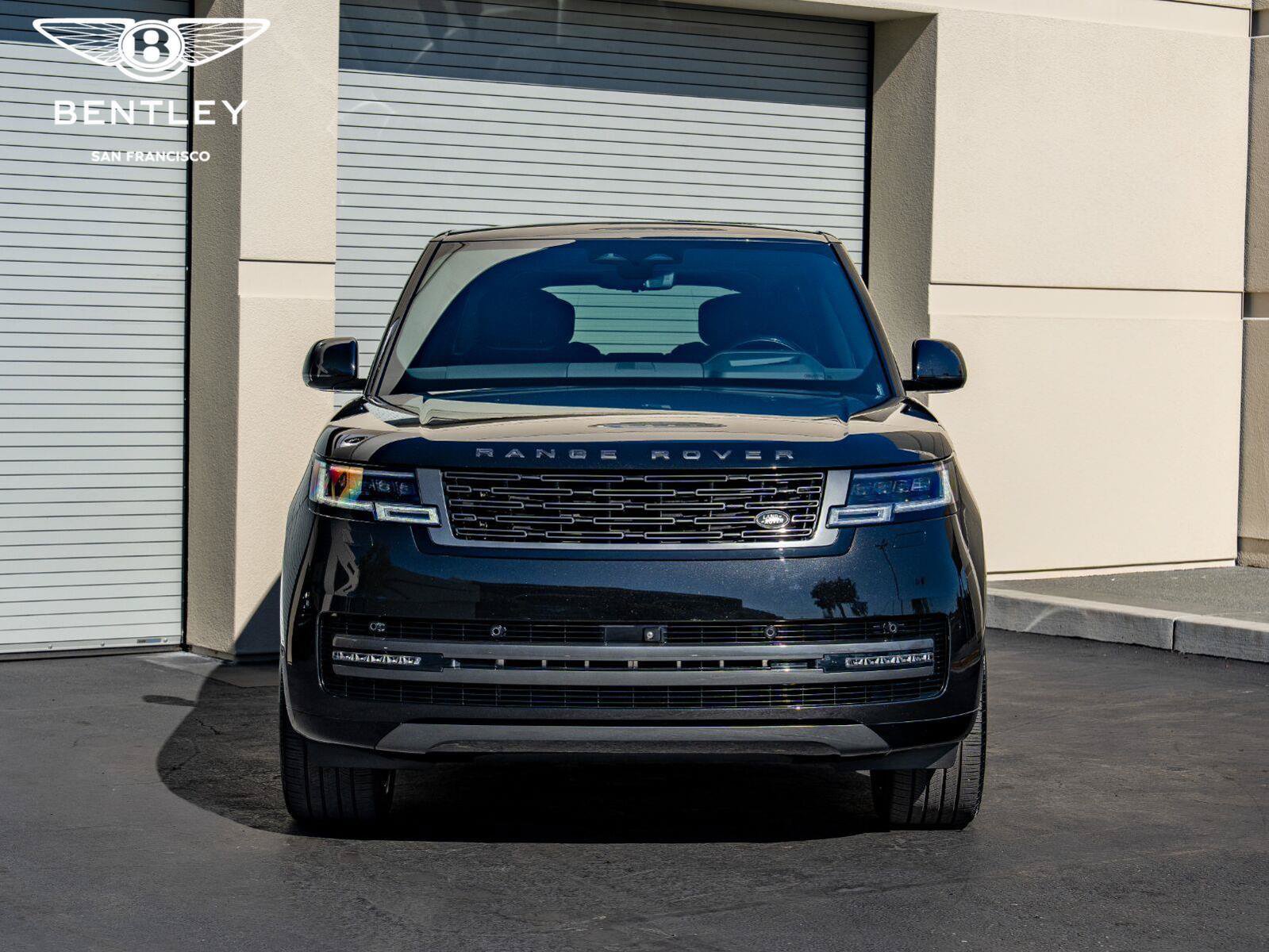 Used 2025 Land Rover Range Rover Autobiography AWD/4WD image 2