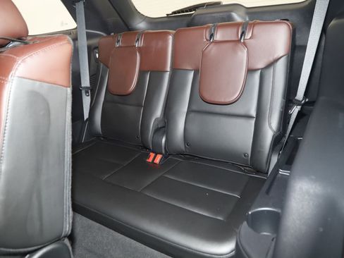 Used 2022 Ford Explorer Platinum w/ Equipment Group 601A AWD/4WD image 54