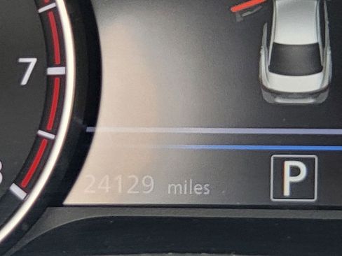 Used 2025 Nissan Sentra SV FWD image 4