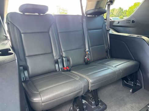 Used 2023 Chevrolet Tahoe Z71 w/ Luxury Package AWD/4WD image 22