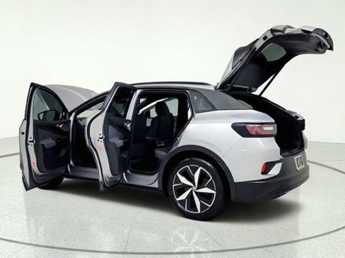 Used 2023 Volkswagen ID.4 S RWD image 16