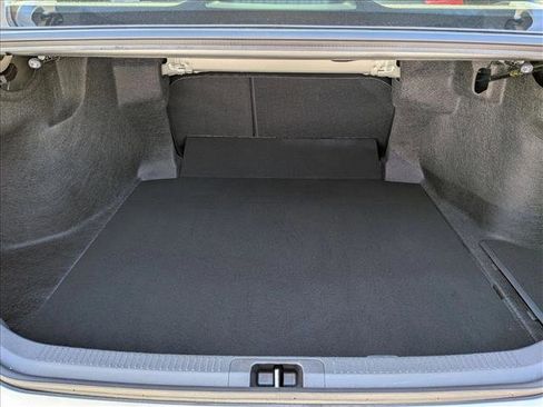 Used 2025 Toyota Camry SE image 6