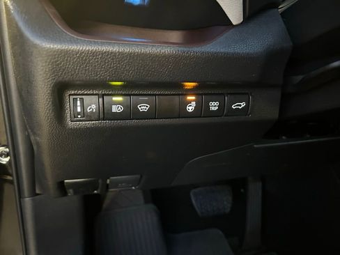 Used 2024 Toyota RAV4 Limited image 29