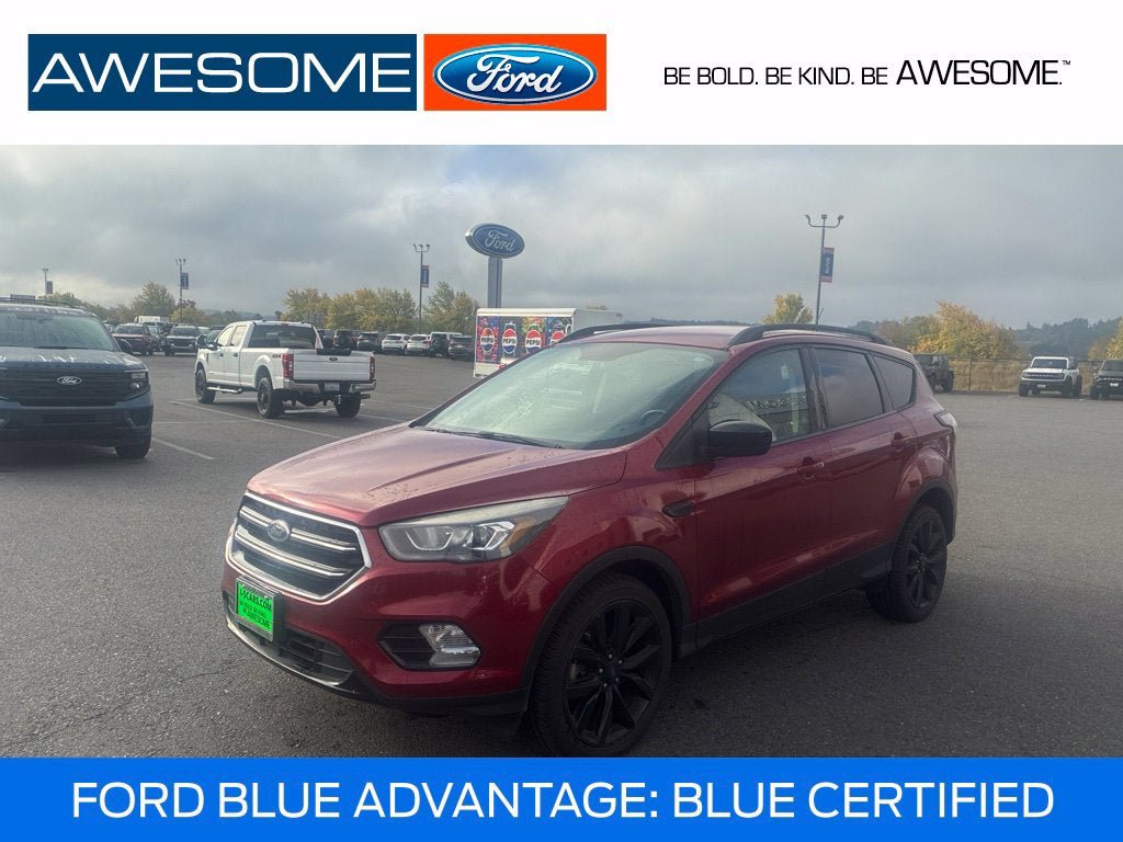 Used 2017 Ford Escape SE w/ Equipment Group 201A AWD/4WD image 1