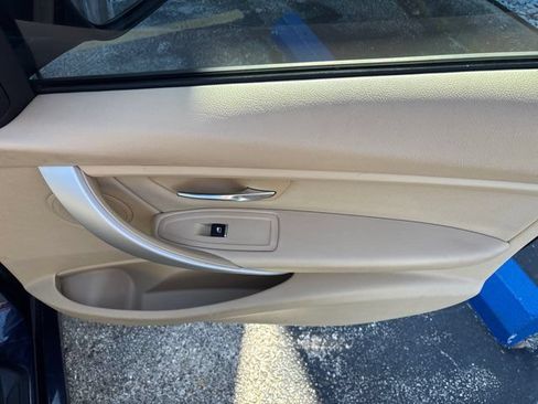 Used 2016 BMW 320i Sedan RWD image 48