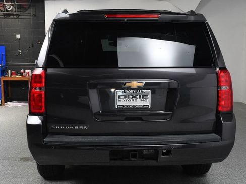 Used 2017 Chevrolet Suburban LS RWD image 13