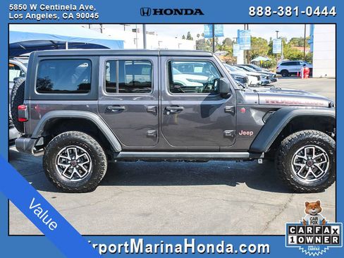 Used 2025 Jeep Wrangler Unlimited Rubicon AWD/4WD image 29
