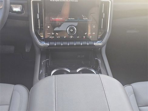 New 2026 GMC Yukon Elevation image 18