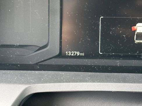 Certified 2025 Toyota Tacoma SR5 image 14