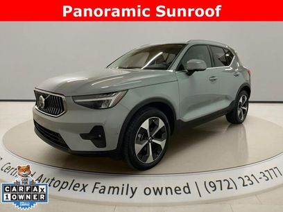 Used 2025 Volvo XC40 B5 Plus