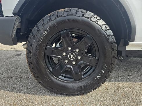 Used 2025 Ford Bronco Big Bend w/ Black Appearance Package AWD/4WD image 27