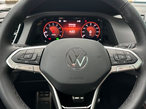 New 2025 Volkswagen Atlas Peak Edition SE image 24
