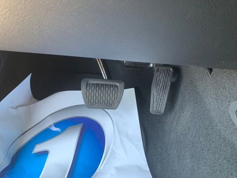 New 2025 Jeep Gladiator Sport image 14