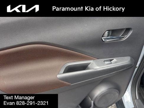 Used 2021 Nissan Kicks SR w/ Exterior Package image 12