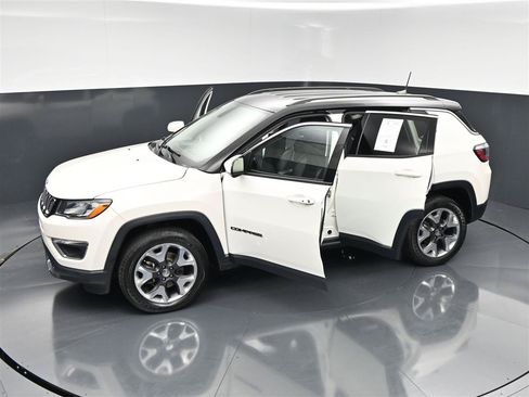 Used 2020 Jeep Compass Limited AWD/4WD image 38