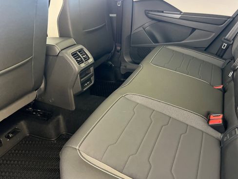New 2026 Volkswagen Taos SE FWD image 12