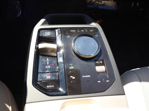 Used 2025 BMW iX xDrive50 w/ Convenience Package image 26