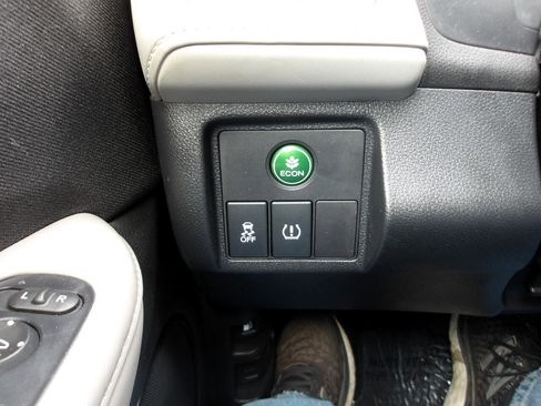 Used 2022 Honda HR-V LX image 21