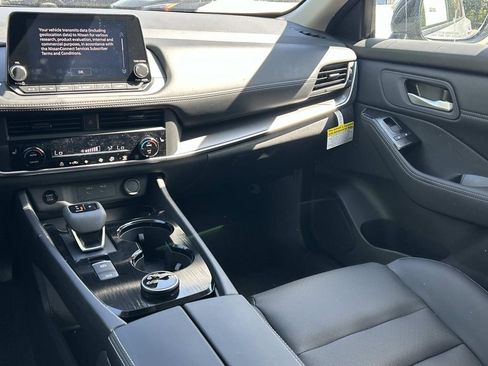 New 2026 Nissan Rogue SV AWD/4WD image 24