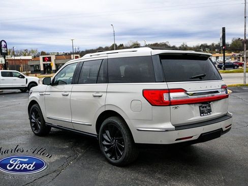 Used 2021 Lincoln Navigator Reserve image 5