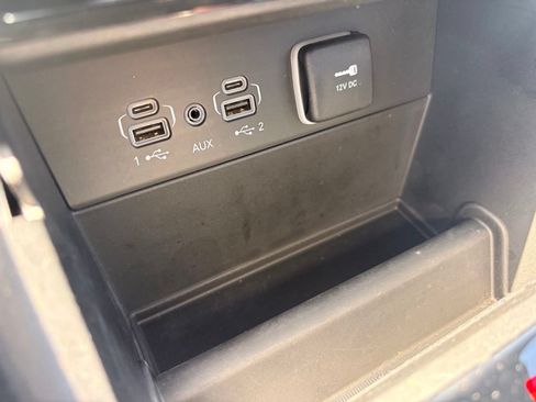 Used 2023 Jeep Grand Cherokee L Limited AWD/4WD image 19