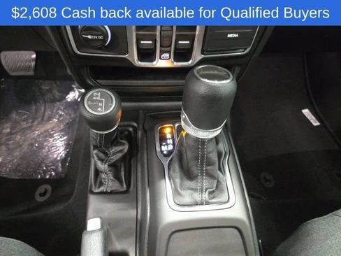 New 2026 Jeep Gladiator Sport AWD/4WD image 17